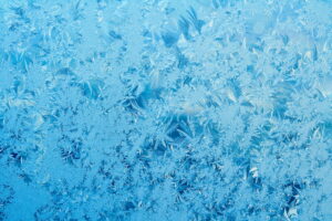 ice-crystals-in-a-feathery-frost-pattern